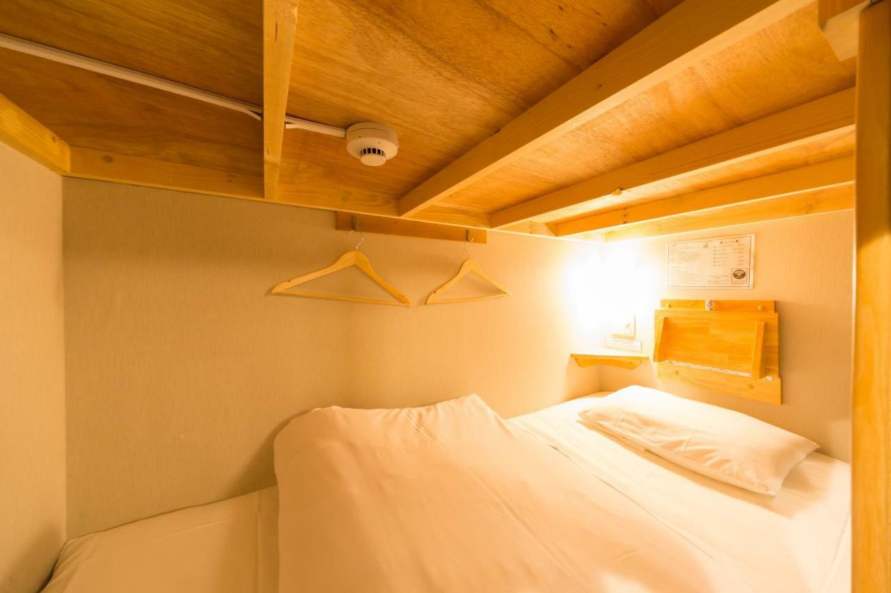 Hostel Namba Takumi Osaka Zewnętrze zdjęcie